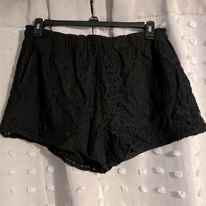 H&M Black Lace Elastic Waist Shorts Size 12